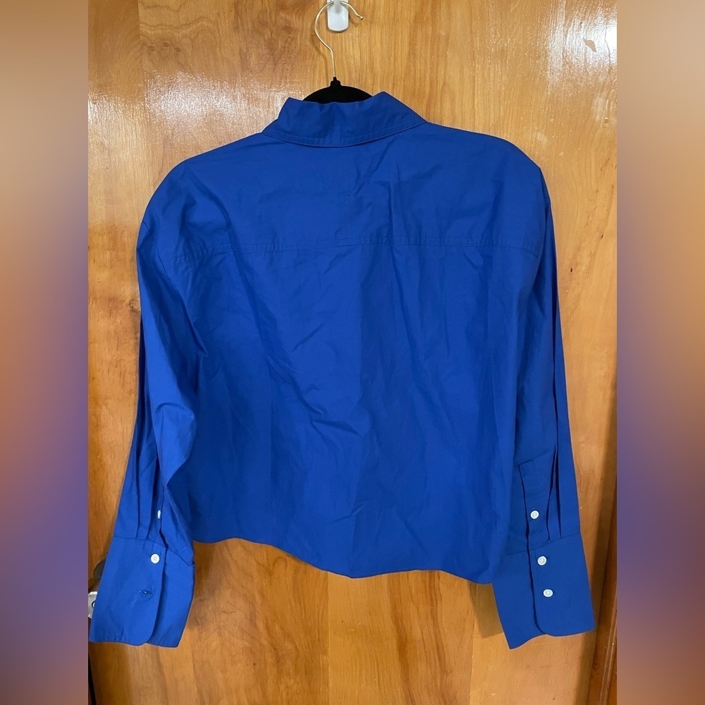 Banana Republic The Boxy Crop Shirt in Horizon Line Blue - Picture 3 of 10